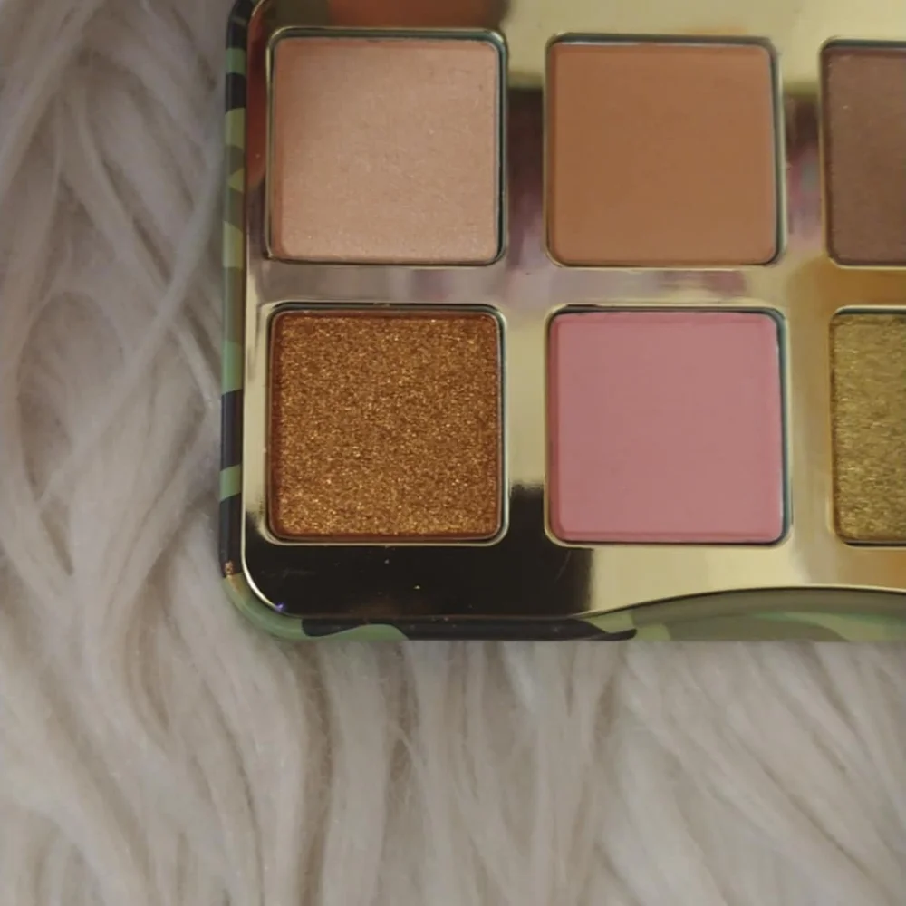 💚FIRM! NWT TOO FACED MAJOR LOVE EYESHADOW PALETTE (LIMITED EDITION)